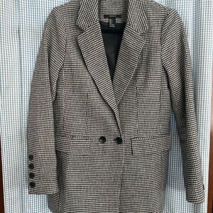 Women’s Black and White Houndstooth Blazer